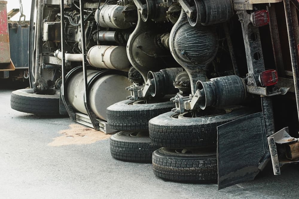 Truck crashes may involve complex liability, including manufacturers, mechanics, and trucking companies.