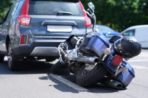 Motorcycle accident settlement amounts are difficult to pinpoint due to the unique details of each case, making legal consultation essential.